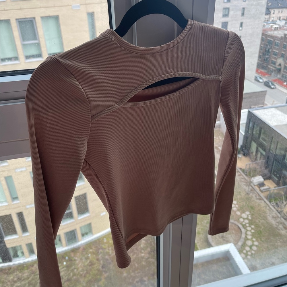 H&M cutout Long Sleeve